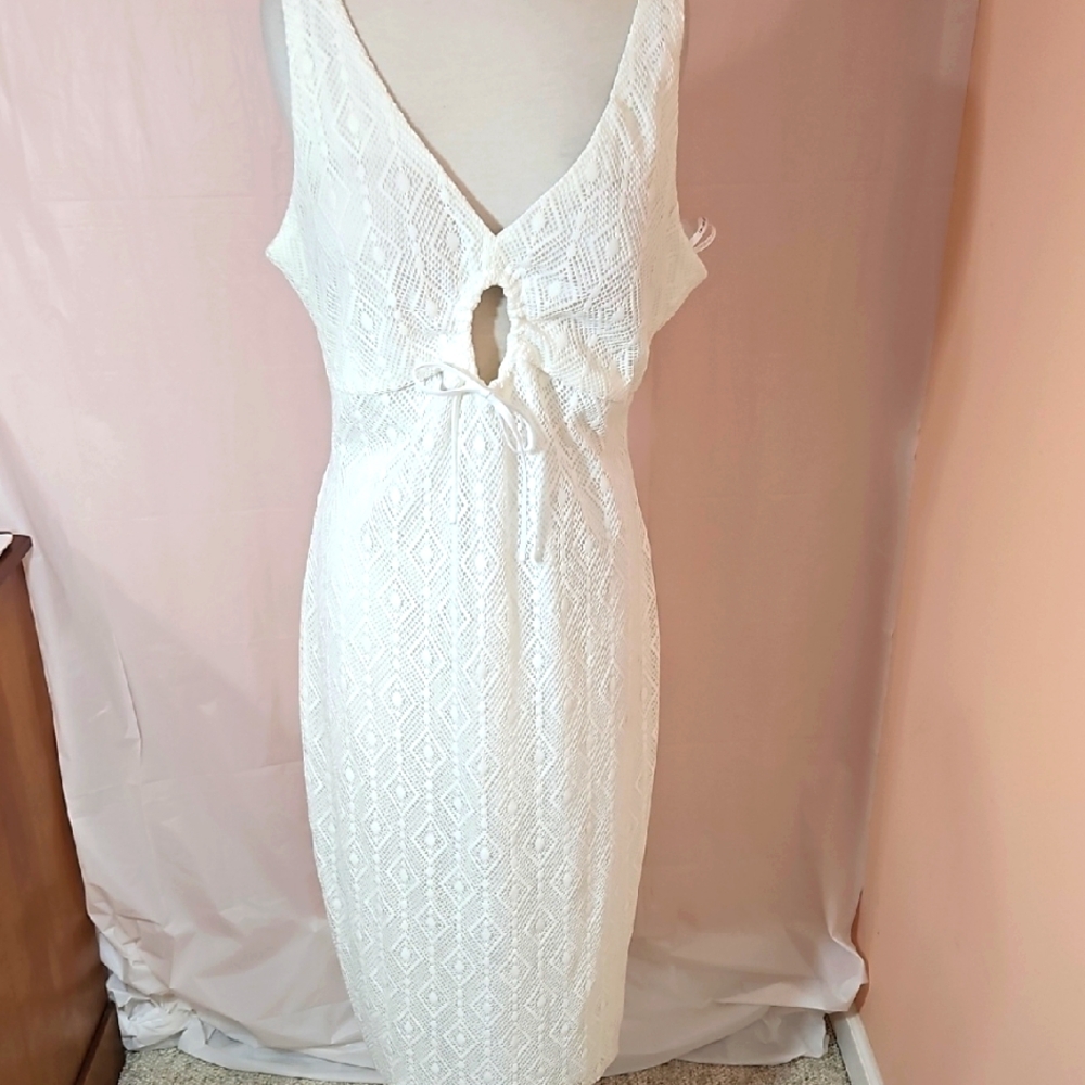 Guess White Sequin Sheath Dress V-neck